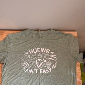 Green Graphic Tee - Short Sleeve